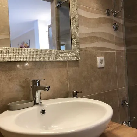 بيت ضيافة Alfa 3*